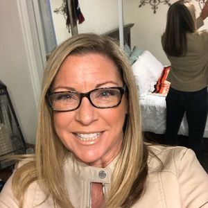 Meet your Posher, Leslie